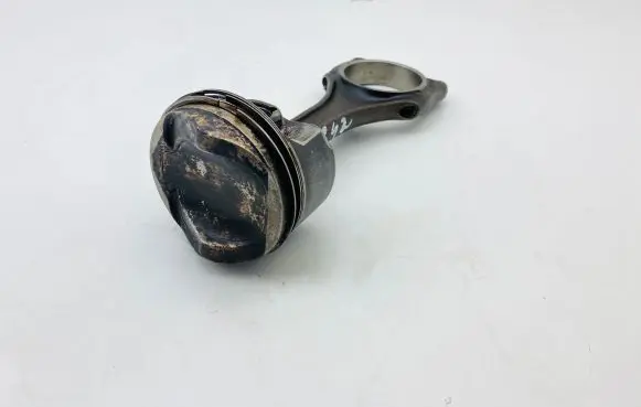 Audi Q7 4M Piston R6EH