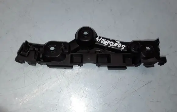 Dacia Sandero Front bumper mounting bracket 622220480