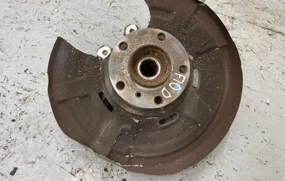 BMW 5 F10 F11 Rear wheel hub 6793770
