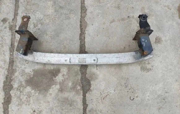 Audi Q7 4L Front bumper cross member