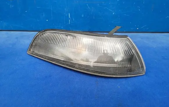 Subaru SVX Front indicator light 21020516 21020515