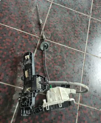 Mercedes-Benz E A207 Front door lock A2077600840 0001713073