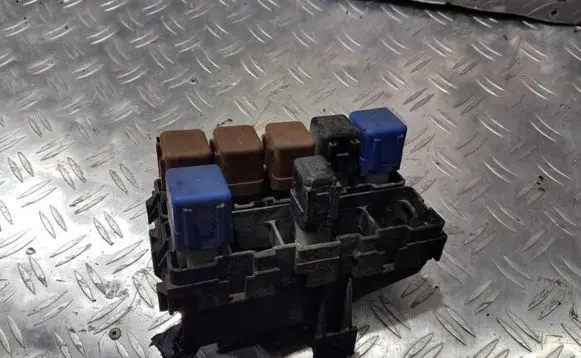 Nissan Almera Fuse box set