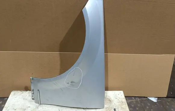 Mercedes-Benz C AMG W204 Fender A20488109