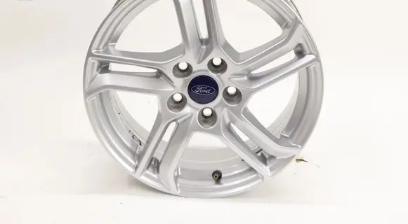 Ford Focus R16 alloy rim 