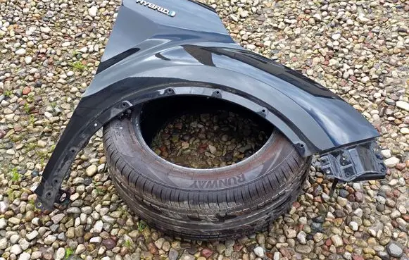 Toyota C-HR I Fender 209