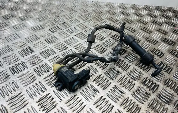 Volkswagen PASSAT B8 Turbo solenoid valve 04L131051F 1K0906627B