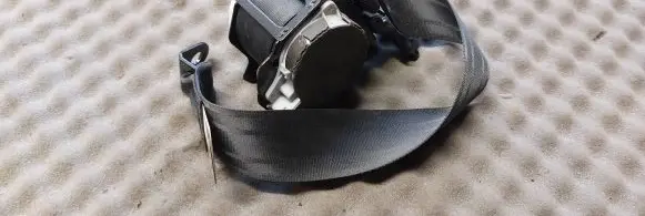 Mazda 3 III Rear seatbelt TIS7212551