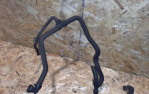 Renault Master III Engine coolant pipe/hose 1800448825