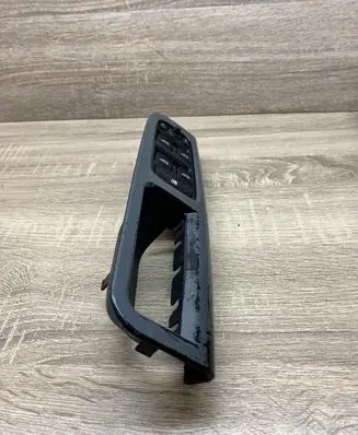 Volvo V50 Electric window control switch 30773427 03451100