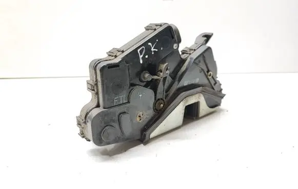 BMW 3 E46 Front door lock 
