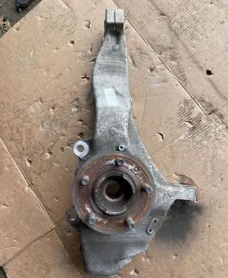 Land Rover Range Rover Sport L494 Front wheel hub spindle knuckle 
