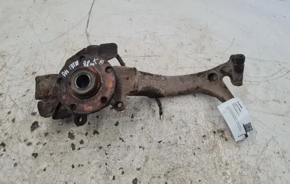 Audi A4 S4 B5 8D Front wheel hub