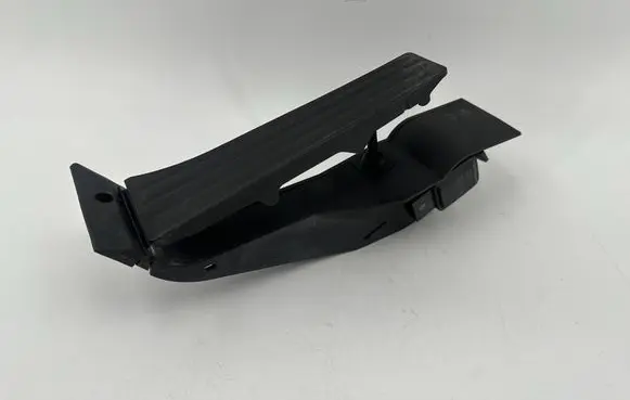 BMW 1 E81 E87 Accelerator throttle pedal 35426772645 6762326