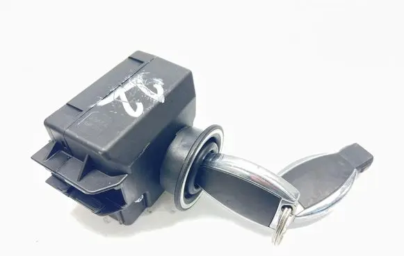 Mercedes-Benz C W204 Ignition lock A2079052600