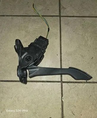 Ford Transit Accelerator pedal position sensor 74633400