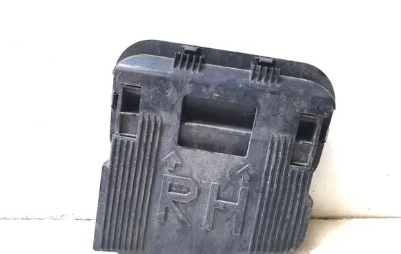 Toyota Hilux (AN120, AN130) Fender grill 629310K120