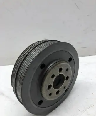 Volkswagen PASSAT B5.5 Crankshaft pulley 038105243