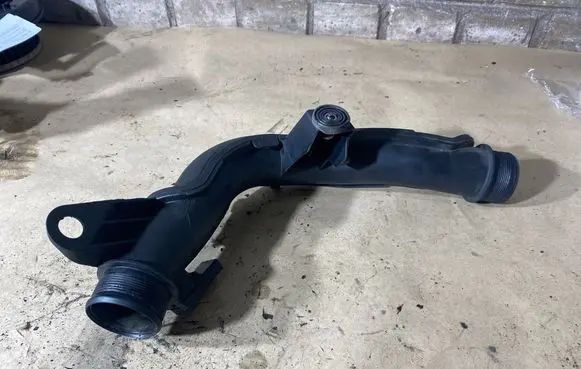 Volkswagen Polo V 6R Intercooler hose/pipe 6R0145770A