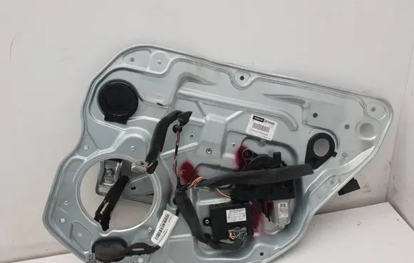 Volvo XC70 Front door window regulator with motor 983042102 080415 970716