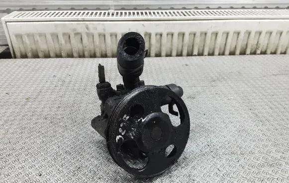 Mazda 323 Power steering pump