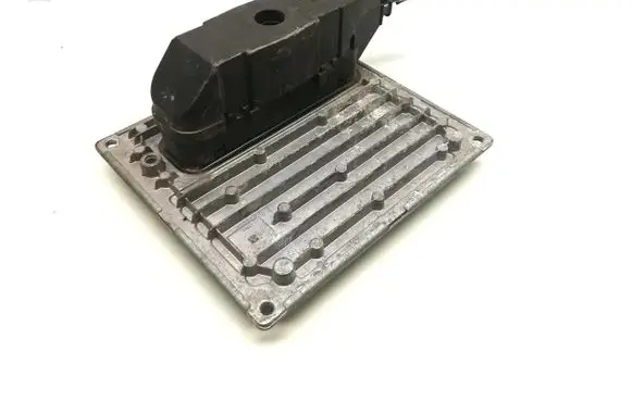 Ford Focus Engine control unit/module 4M51-12A650-HE 252193259 S118934101