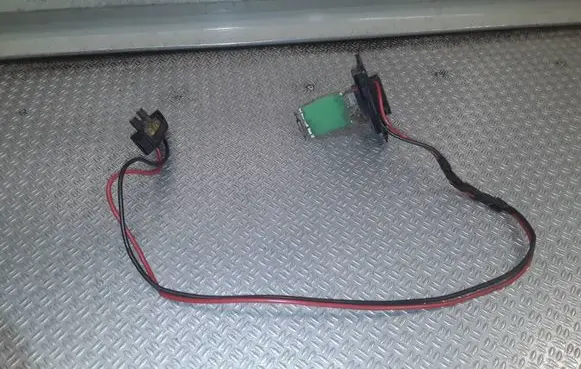 Renault Twingo II Heater blower motor/fan resistor