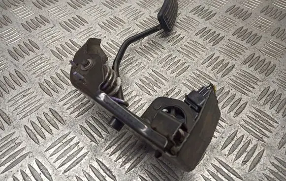 Toyota Corolla Verso E121 Accelerator pedal position sensor 89281-52021
