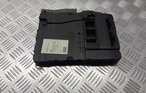 Renault Megane II High voltage junction box 8200309689