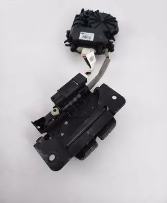 Loading door lock