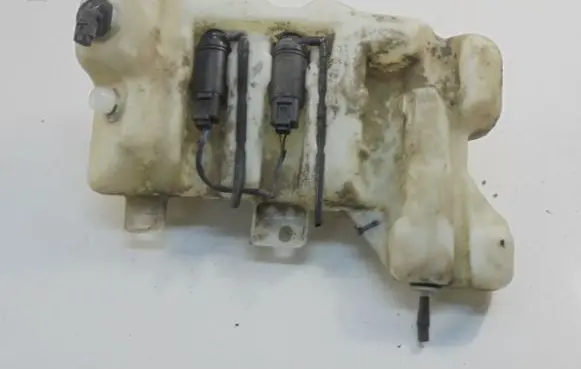 BMW 5 E39 Windshield washer fluid reservoir/tank 8364941