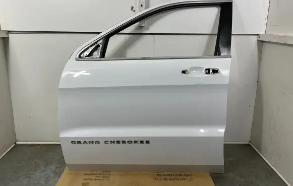 Jeep Grand Cherokee Front door