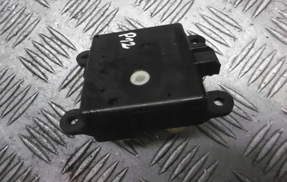 Nissan Primera A/C air flow flap actuator/motor 