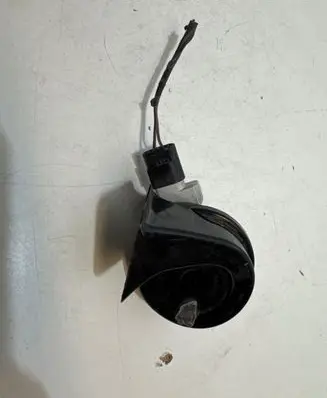 BMW 3 F30 F35 F31 Horn signal 7300975 0917L4A 6033FB6341