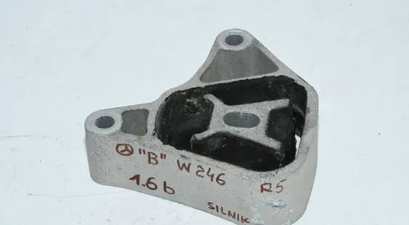 Mercedes-Benz B W246 W242 Engine mounting bracket 008007255 ZGS008007255