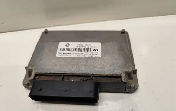 Volkswagen Touareg I Transfer box differential control unit 0AD927755AJ H16S0100 5WP22084