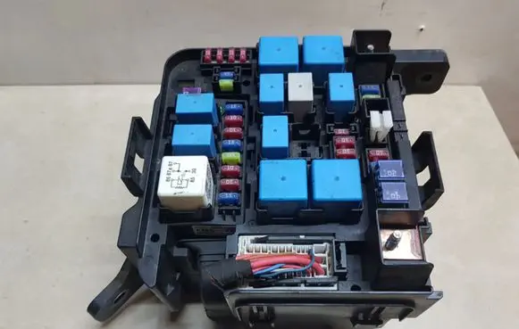 Hyundai Tucson LM Fuse module