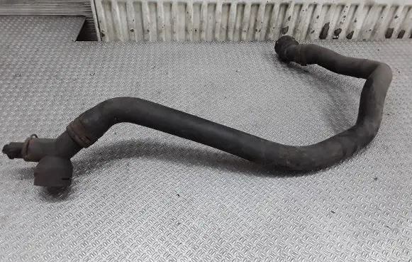 Volkswagen PASSAT B6 Engine coolant pipe/hose 1J0121619