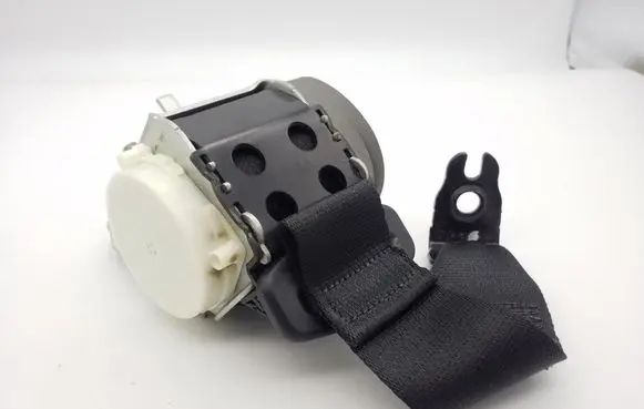 Ford Mondeo MK IV Rear seatbelt 33035173B