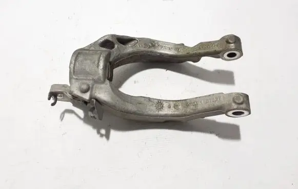 Volvo S60 Lower shock absorber bracket 31476123