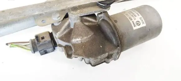 Skoda Roomster (5J) Wiper motor 5J1955113B 40511912V