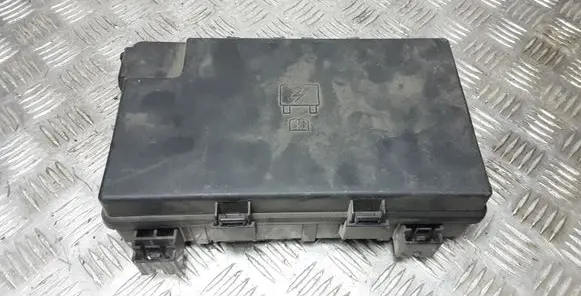 Jeep Grand Cherokee Fuse box set P68194607AC