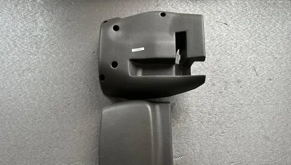 Nissan Patrol Y61 Steering wheel column trim 48470VB000