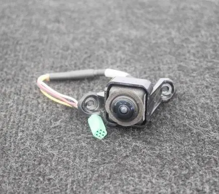 Nissan Juke I F15 Windshield/windscreen camera 3243954