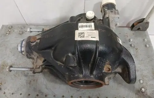 BMW M3 G80 Rear differential/diff mount bracket 33108747240