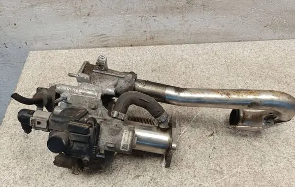 Dacia Sandero II EGR valve 70036814 7268356566