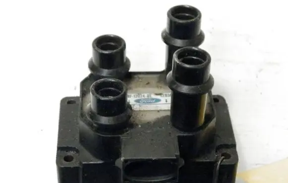Ford Escort High voltage ignition coil 928F12024BE