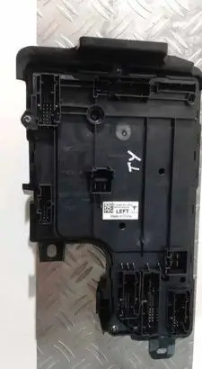 Tesla Model 3 Comfort/convenience module PGE21187A01363 149784702D