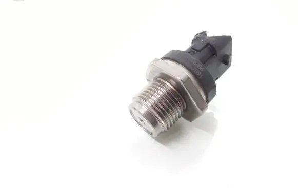 Nissan Qashqai Fuel pressure regulator 0281006186