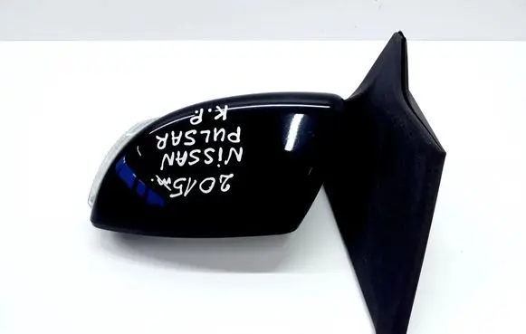 Nissan Pulsar Front door electric wing mirror 212876243